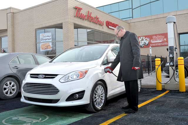 Onterio-EV-Charging-Stations-Tim-Hortons-ChargePoint.jpg