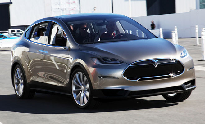 Tesla Model X. A la venta en 2015