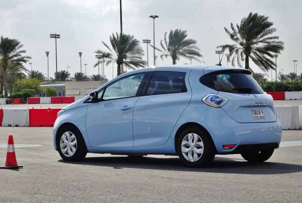 2015-Renault-Zoe-in-the-UAE-5-600x450