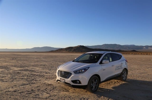 HYUNDAI TUCSON FUEL CELL SETS LAND SPEED RECORD FOR PRODUCTION FUEL CELL SUV IN THE CALIFORNIA DESERT
