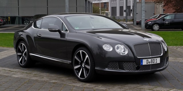 Bentley_Continental_GT_II_–_Frontansicht_3_5._April_2012_Düsseldorf