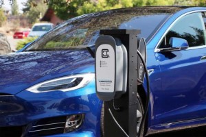 tesla-model-s-charging-with-clippercreek-evse