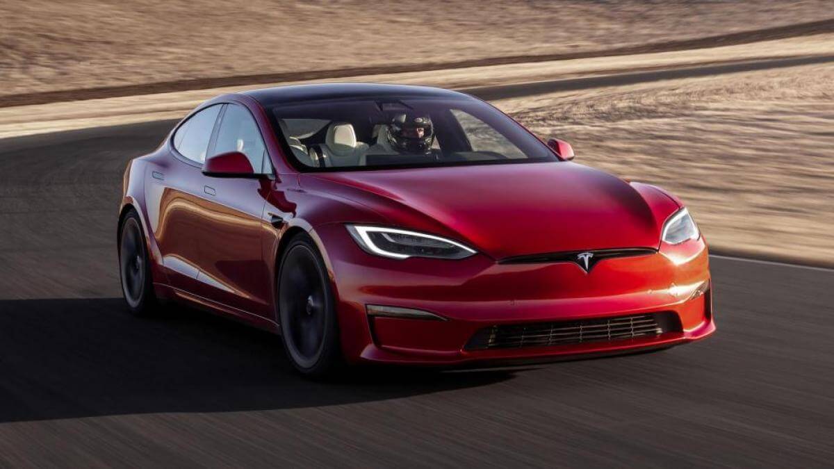 La dura realidad de los propietarios de un Tesla. El Model S Plaid se deprecia más de un 50% en dos años