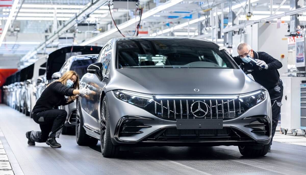 Mercedes-Benz orienta su red de producción europea al coche eléctrico