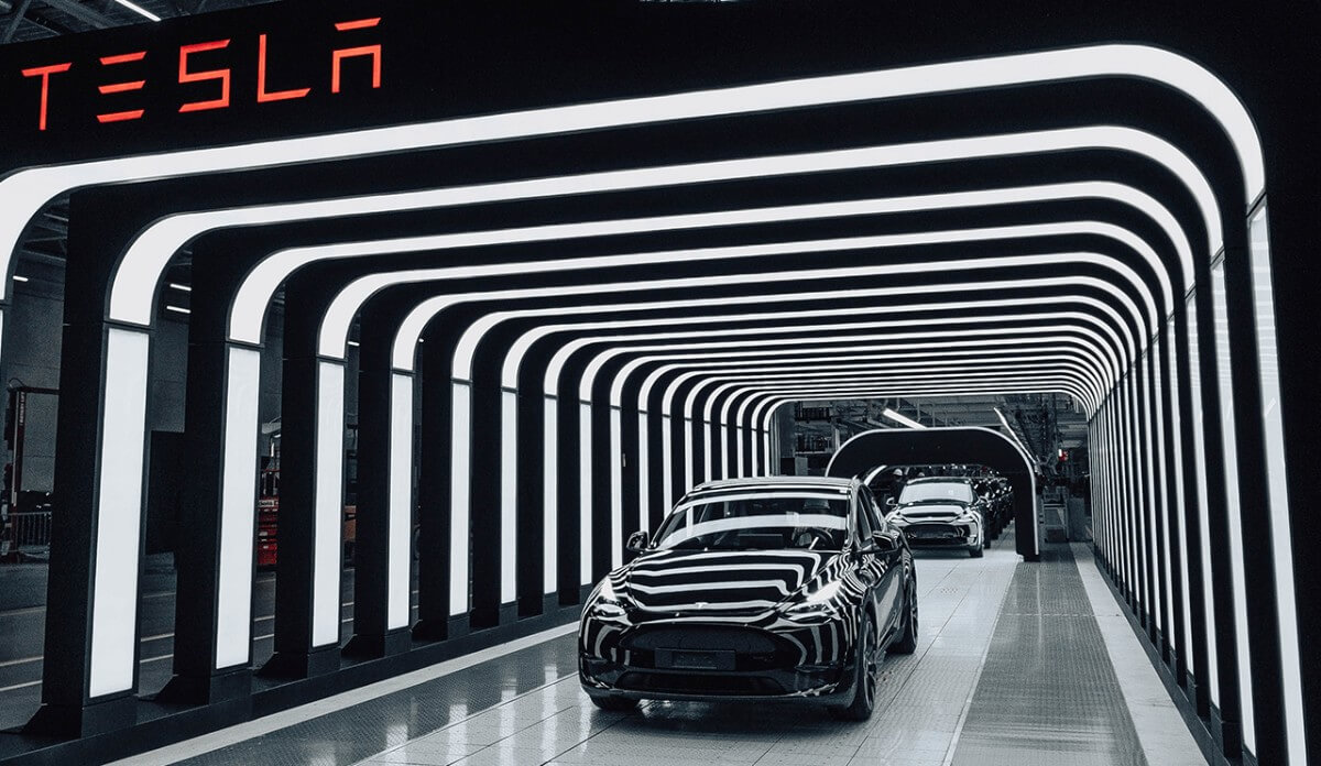 La Gigafábrica de Tesla en Alemania vuelve a conectarse a la red antes de lo previsto, pero sus problemas aún no han terminado