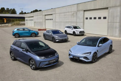 El mercado de coches eléctricos se ralentiza, pero a BYD no le importa: quiere nuevo récord de ventas y duplicar su presencia en el extranjero