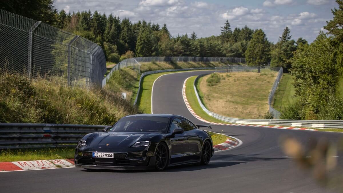 El Porsche Taycan Turbo GT destroza el récord del Tesla Model S Plaid en Nürburgring