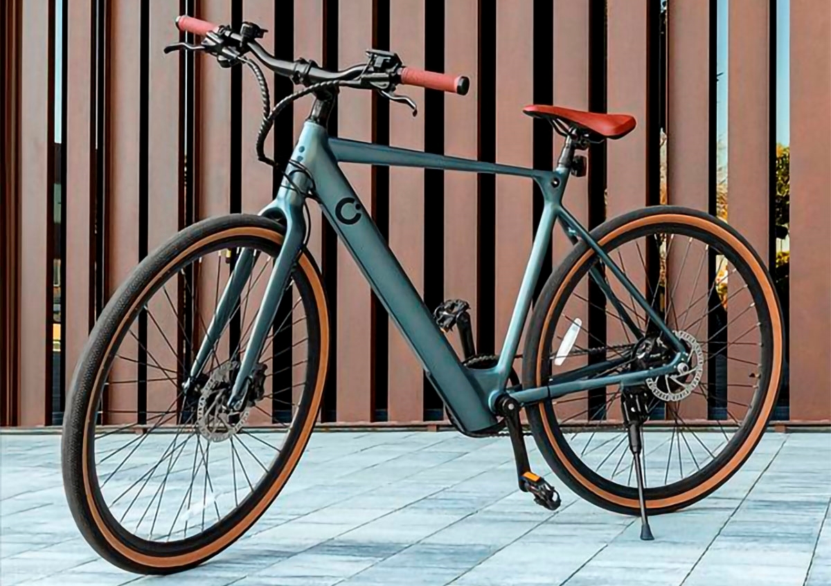 Esta nueva bici eléctrica de Cecotec, con frenos hidráulicos y 70 km de autonomía, cuesta sólo 829 euros